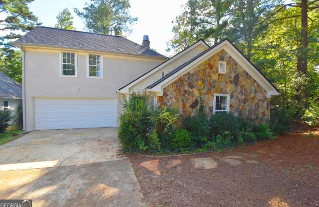 700 S Fairfield Drive Gallery 1