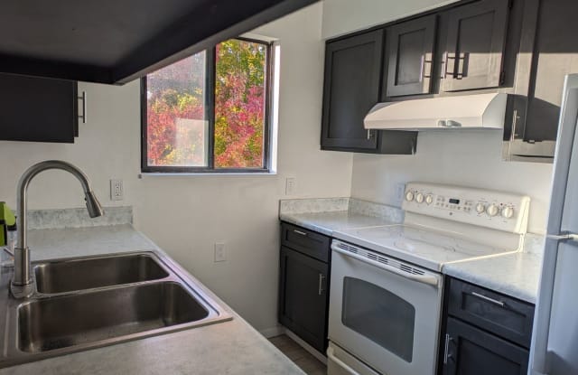3225 S Garrison St Unit 4 - 3225 South Garrison Street, Lakewood, CO 80227