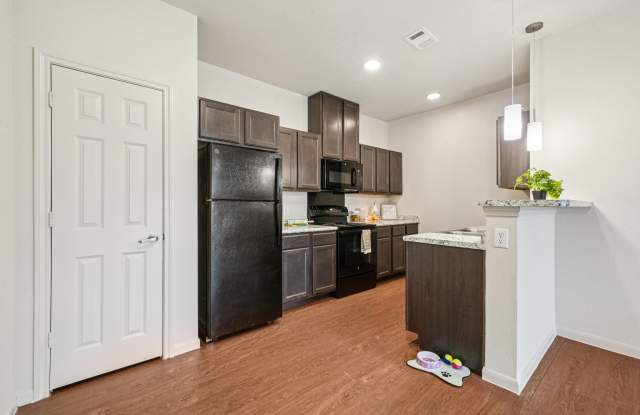 Culebra Creek - Affordable Housing Gallery 2