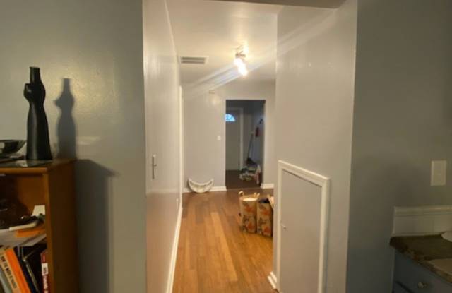 1729 W 16th Street Gallery 3