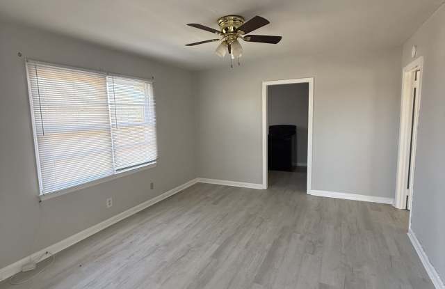 601 Young Avenue D photos photos