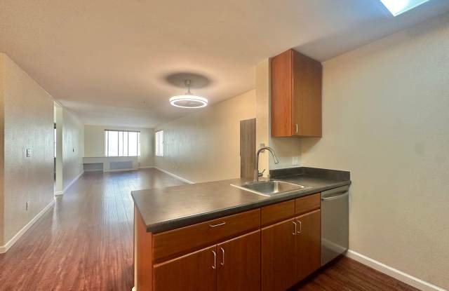 Little Italy Condo Steps From Waterfront Park, Piazza Della Famiglia, Trolley Stop and More!! photos photos