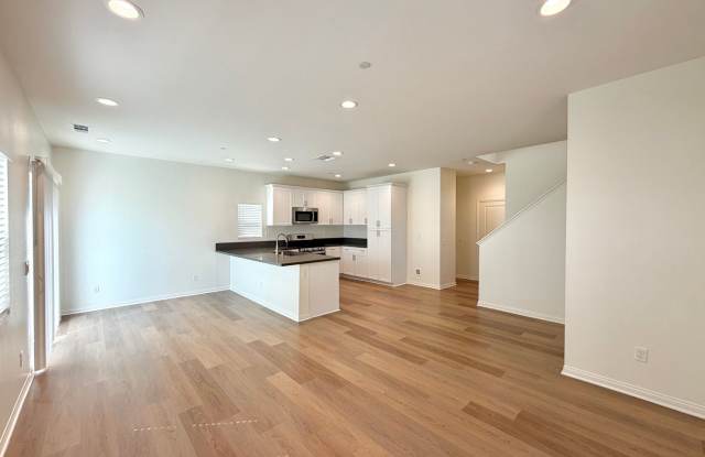 163 N Lassen Ave Gallery 4