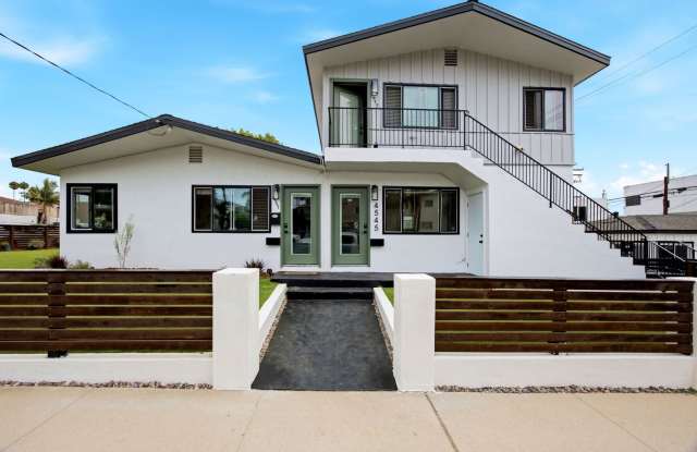 Coastal Living in the Heart of Pacific Beach Gallery 1