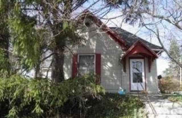 317 E university Street - 317 East University Street, Bloomington, IN 47401 317 E university Street - 317 East University Street, Bloomington, IN 47401