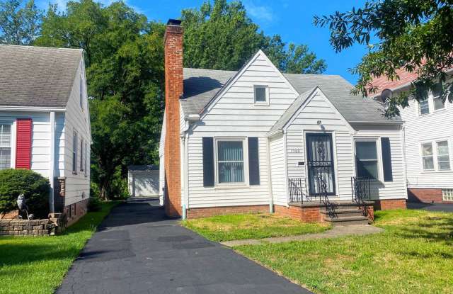 3 Bed - 1.5 Bath Cape Cod for Rent! photos photos