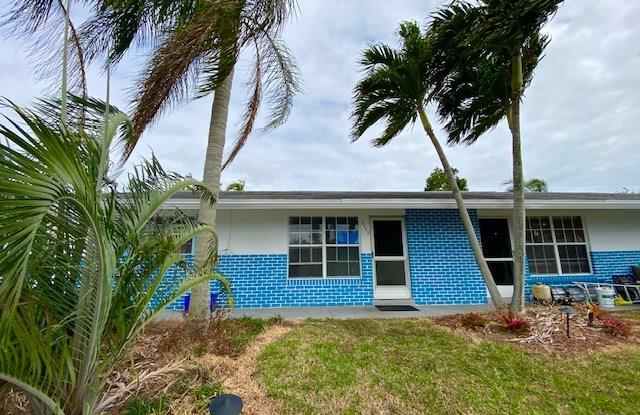 2235 NE Rustic Place Gallery 2