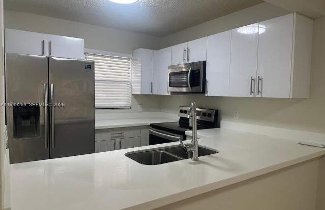 1463 Lake Crystal Dr photos photos