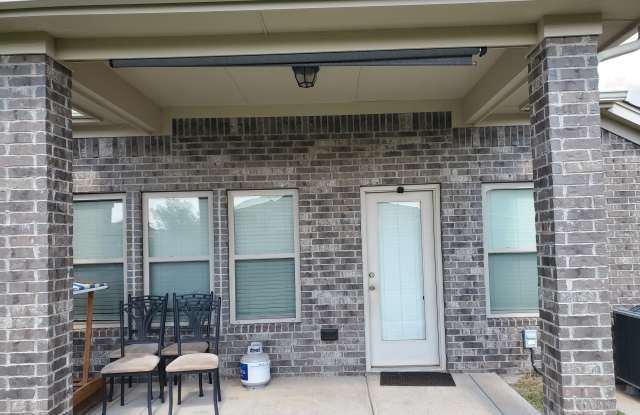 15729 Capulet Dr Gallery 2