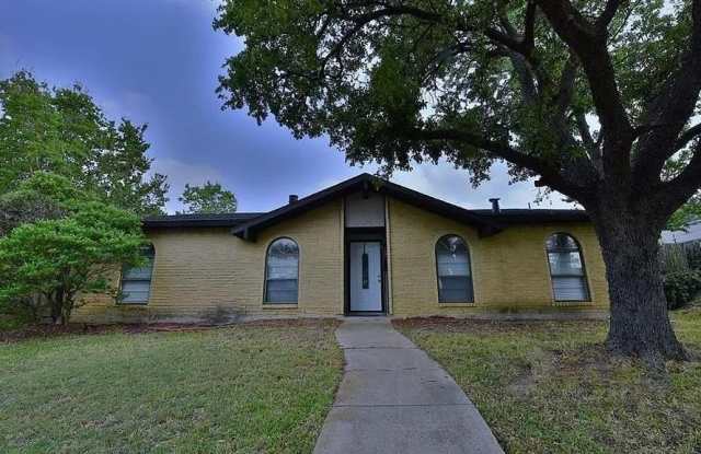 1904 Haymeadow - 1904 Haymeadow, Carrollton, TX 75007