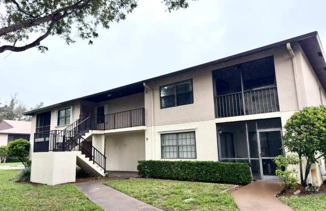 4205 S 57th Avenue unit: G photos photos