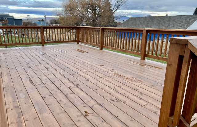 110 Island View Dr - 110 Island View Drive, Polson, MT 59860