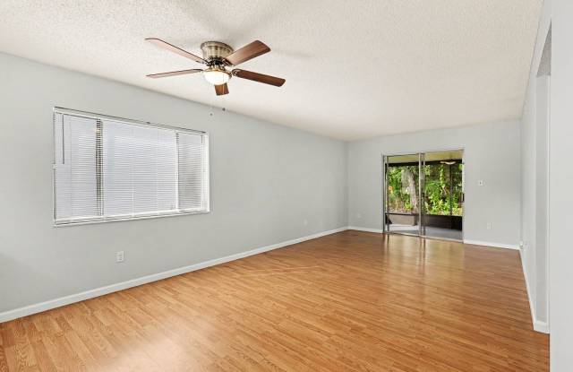 2412 FOX HOLLOW DR Gallery 4