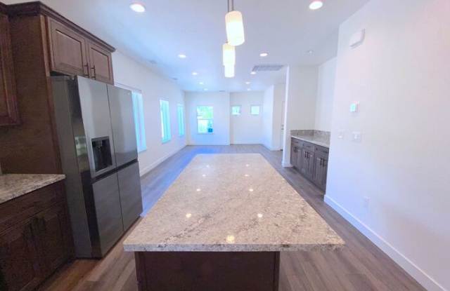 1228 Wild Oak Court Gallery 2