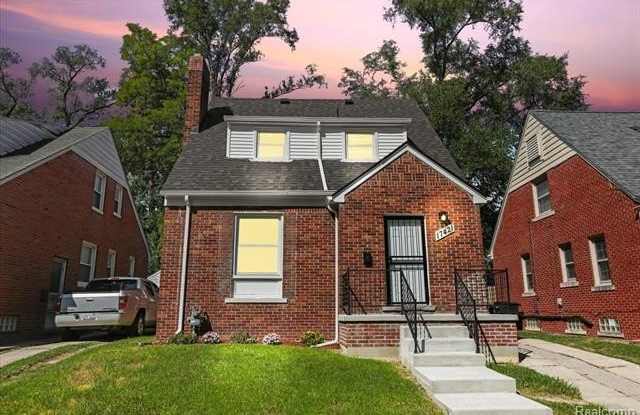 17421 Quincy Street photos photos