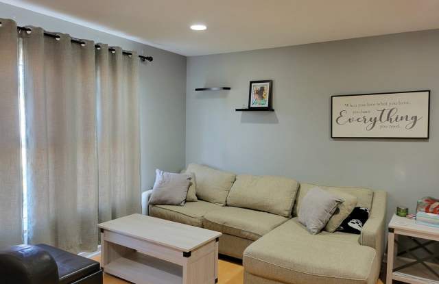 1108 HAMPTON Harbor Gallery 3