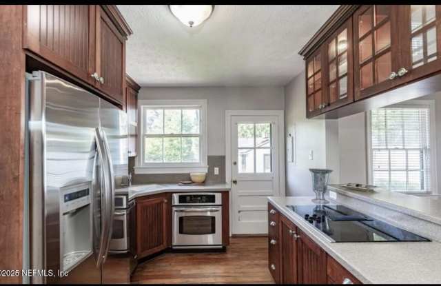 1802 KINGSWOOD Road Gallery 4