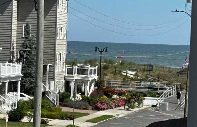 102 S Dover Ave - 102 South Dover Avenue, Atlantic City, NJ 08401