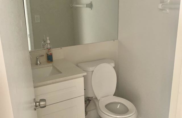 1800 Nw 4th Ave - 1800 Northwest 4th Avenue, Boca Raton, FL 33432