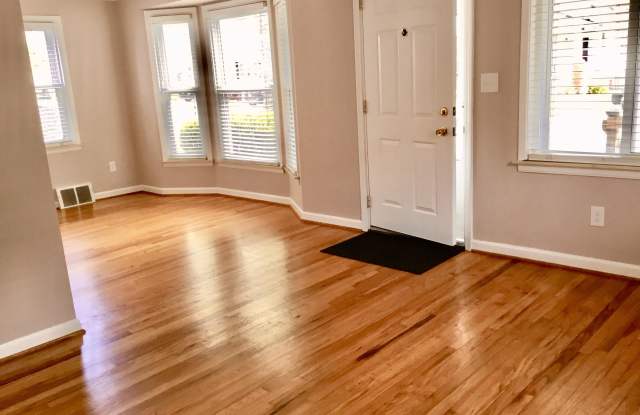 520 S Kenwood Avenue Gallery 2