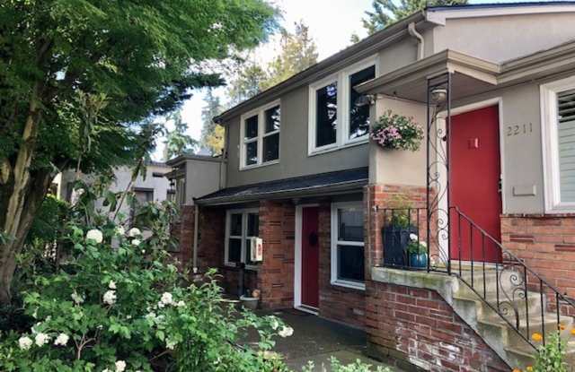 2209 Boylston Ave. East - 2209 Boylston Avenue East, Seattle, WA 98102