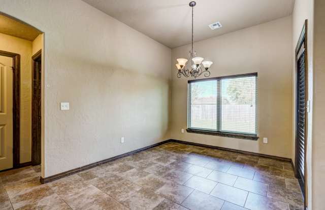 AVAILABLE THE END OF APRIL! 3 OR 4 BDRM, 2 BATHRM, 2 CAR  STORM SHELTER photos photos