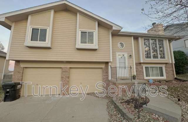 2107 Queen Dr photos photos