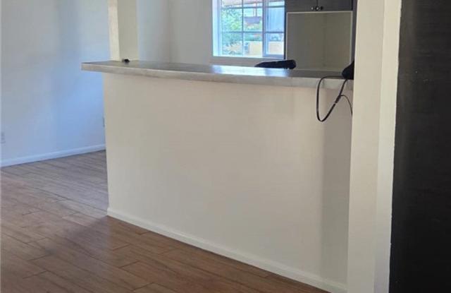 19204 Vanowen Street Gallery 3