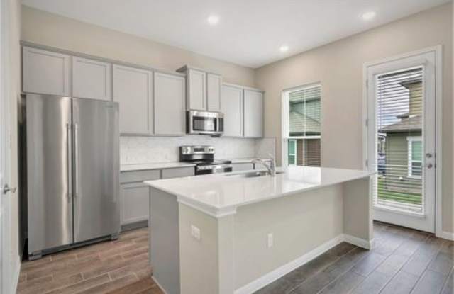 1015 Vista View Drive Gallery 2