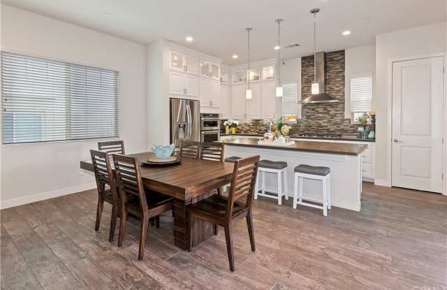 318 Magnet - 318 Magnet, Irvine, CA 92618