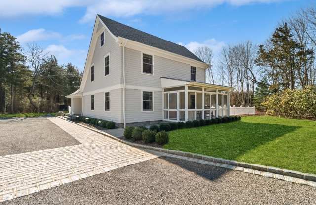 30 Club Lane - 30 Club Lane, Remsenburg-Speonk, NY 11960