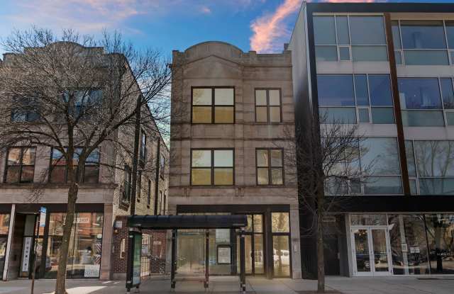 2151-2153 W Division St Gallery 2