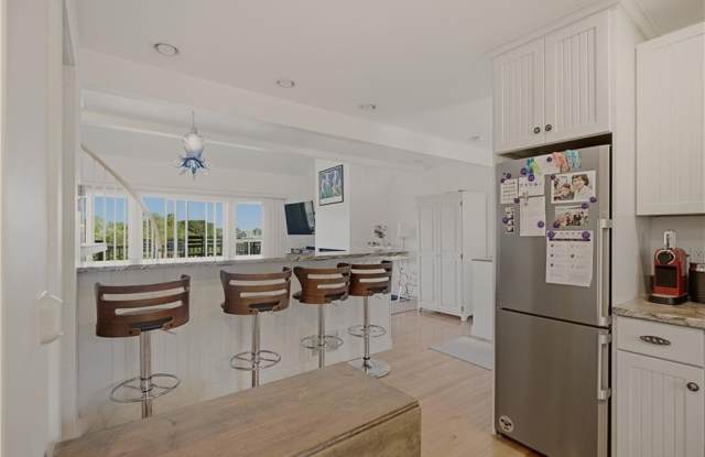 157 Harrison Avenue Gallery 4