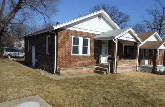 Charming 2Bed 1 Bath Home Perfect for Families, Accepts Section 8/Housing Vouchers! photos photos