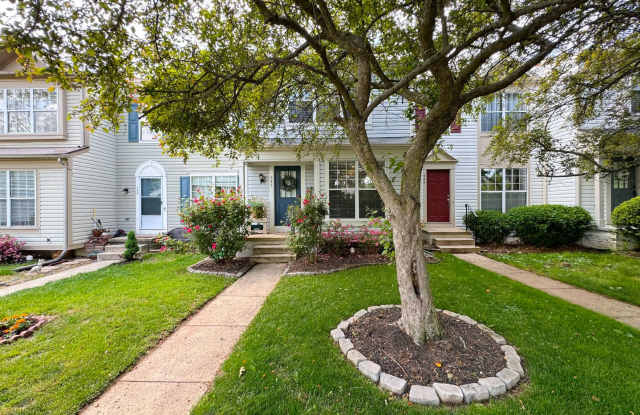 Gorgeous 2 Bed 2.5 Bath Townhome With A Fenced Yard In Exeter photos photos