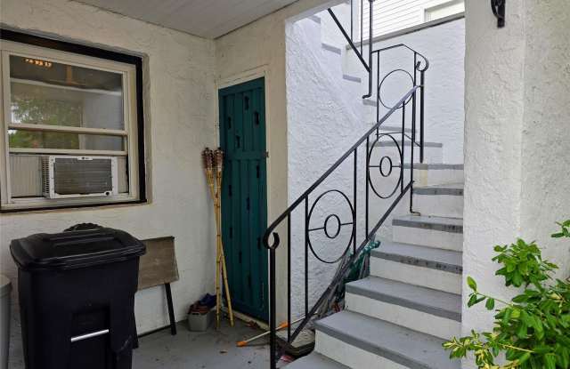 537 E Chester Street Gallery 2