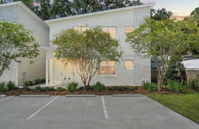 4206 N MANHATTAN AVENUE photos photos