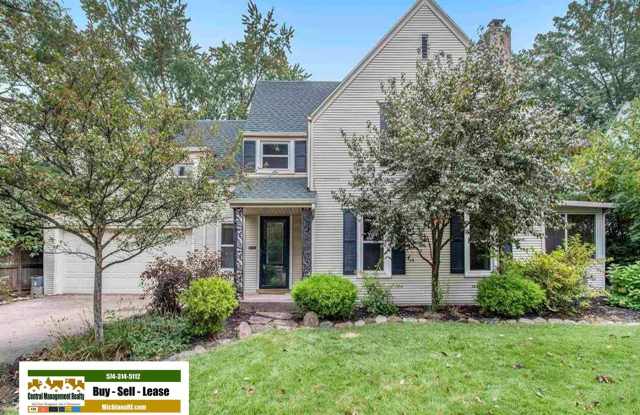 Sunnymeade home with many updates, close to Notre Dame and the Zoo - 322 South Twyckenham Drive, South Bend, IN 46615