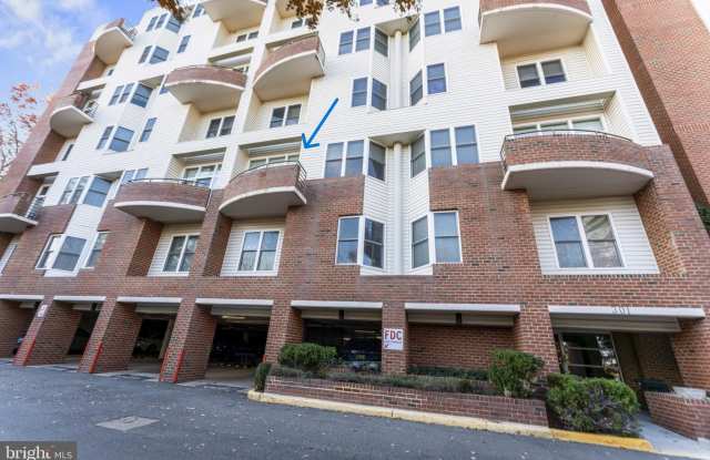 301 S REYNOLDS Street unit: 202 - 301 South Reynolds Street, Alexandria, VA 22304