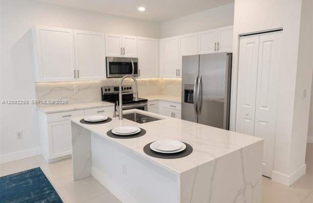 796 NE 208th Lane th 796, Miami Gardens, FL 33179 Gallery 1