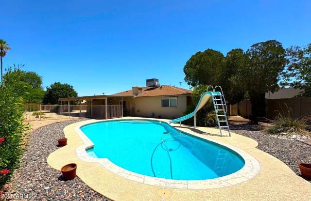 3625 E GARDEN Drive Gallery 3