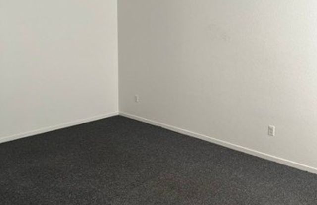 1647 Boulder City Parkway Gallery 4