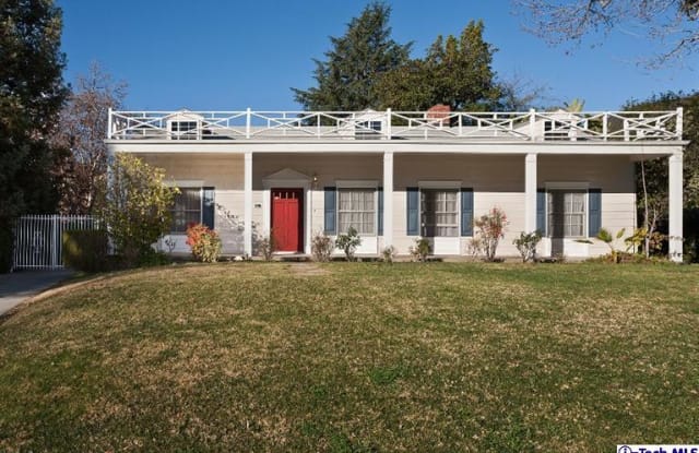 2317 Canada Boulevard - 2317 Cañada Boulevard, Glendale, CA 91208