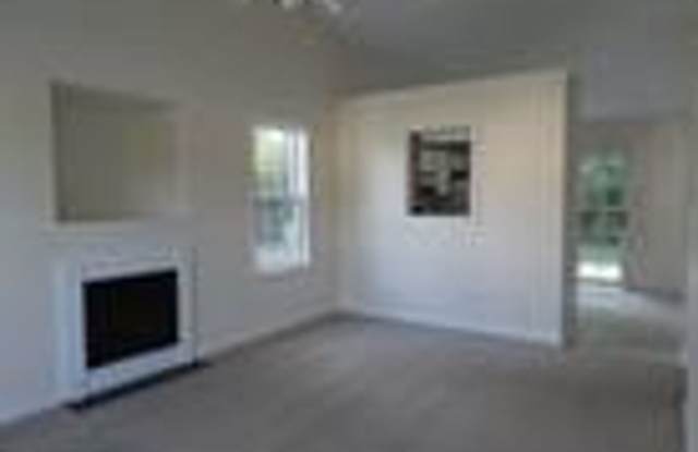 Wonderful 2 Bedroom, 2 Bath Home-414 Winners Circle Gallery 2