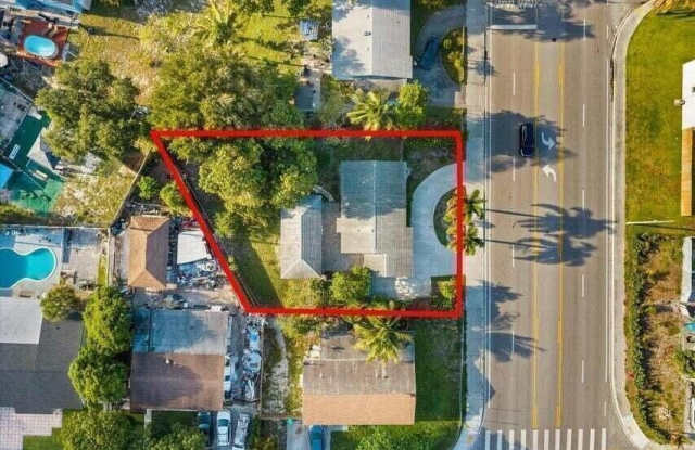 2831 N SEACREST Boulevard Gallery 1