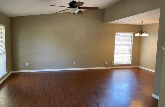 4925 Wagner Drive Gallery 4