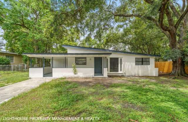 2124 Patou Drive West photos photos