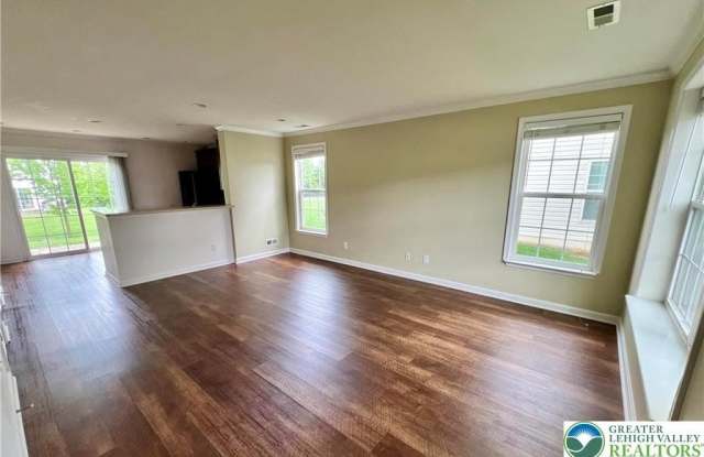 8395 Saylor Court Gallery 2