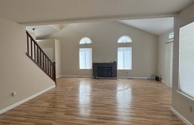 3732 Gladstone Drive Gallery 3