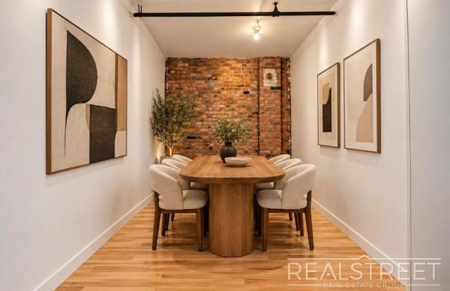 337 Kent Avenue Gallery 4